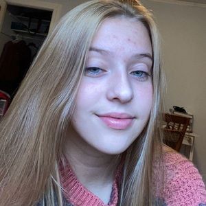 Meet your Posher, Phoebe